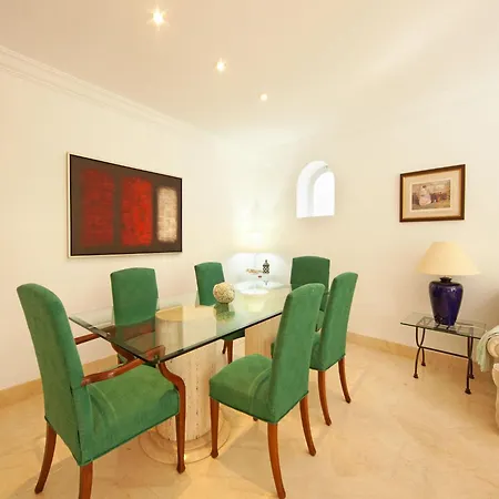 Apartment In Near The